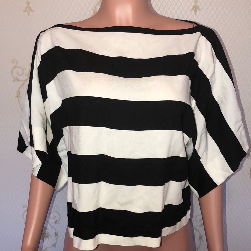 Zara 🔥 Black & White Blouse 🔥 Medium